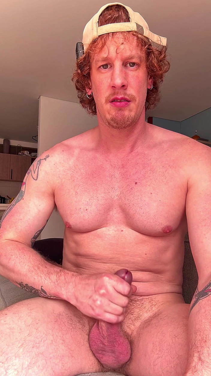 Christian Hunter: 让我们玩一个撸管游戏 - dong dares 和你的男人 d