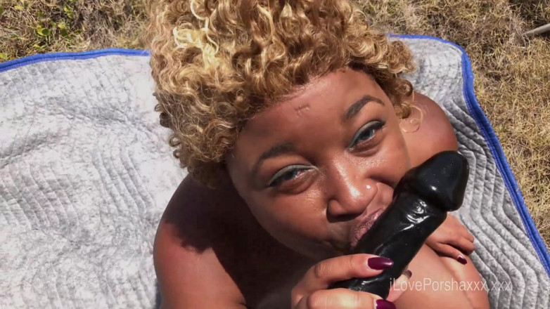 Porsha Carrera XXX: Lesbian strap fuck