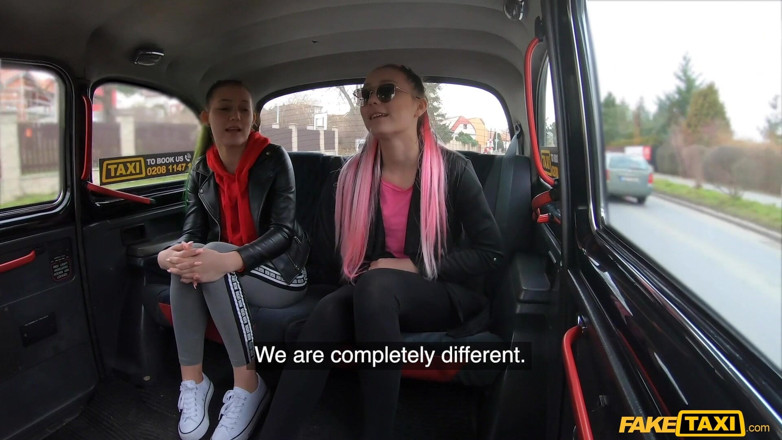 Fake Taxi: Fake Taxi - schmutzige blondinen, beste freundinnen werden von euro-taxifahrerin gefickt