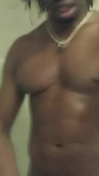 Nata4sex il mio corpo sexy e il cazzo duro si fa un bagno da solo