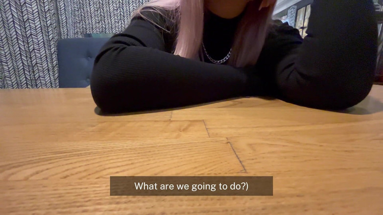 LuxuryNut: 她摘下避孕套，第一次约会就开始吮吸按摩和沙拉