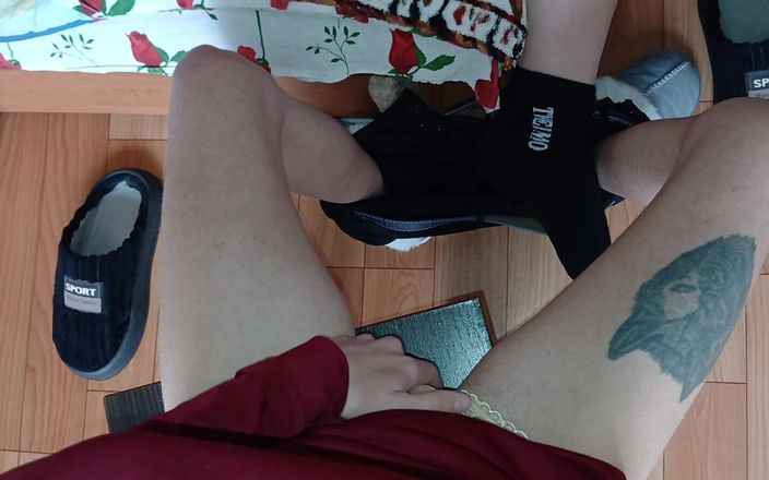Lesbian-candys: Ми спостерігаємо за нашими пиздами і мастурбуємо один перед одним