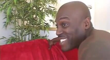 Miami Reality: Dude gives white chick deep black pussy penetration