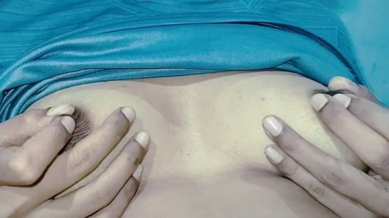 GOPIKA KRISHNA: Isteri desi Mallu panas menjolok