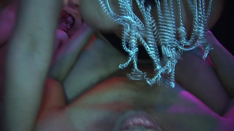 Pregnant Pussy: Ciężarna milf lubi napalona orgia gangbang!
