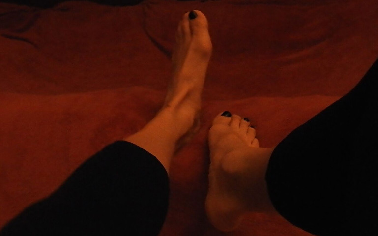 Feet in Leggins (Nylon Terry)