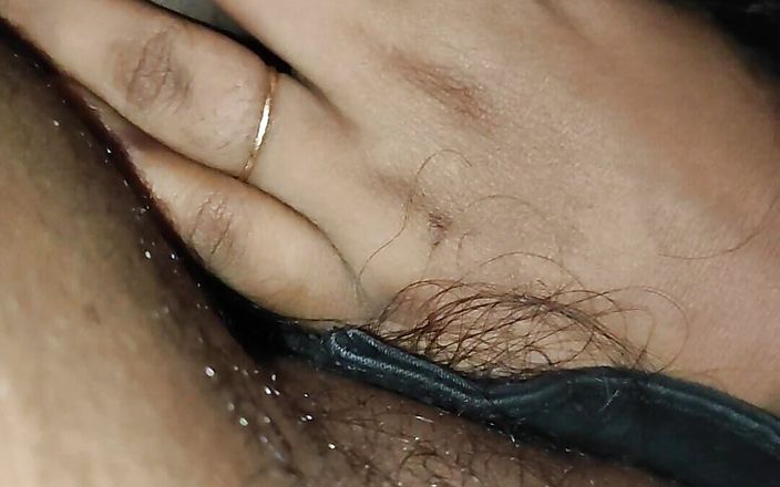 Realmallucouplevlog: Aujourd’hui, une mallu exclusive joue avec une grosse bite et...