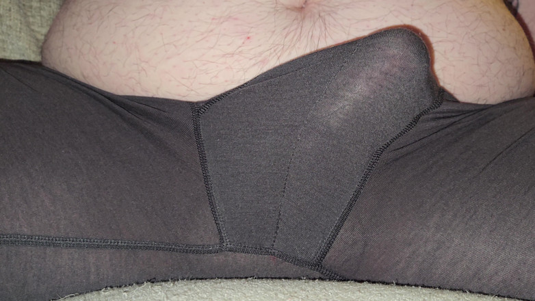 AssPlayLove: Cewek sange ini lagi asik masturbasi sendirian sambil fingering memeknya -...