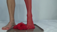 AnnaBUST: Orinar En Medias Rojas