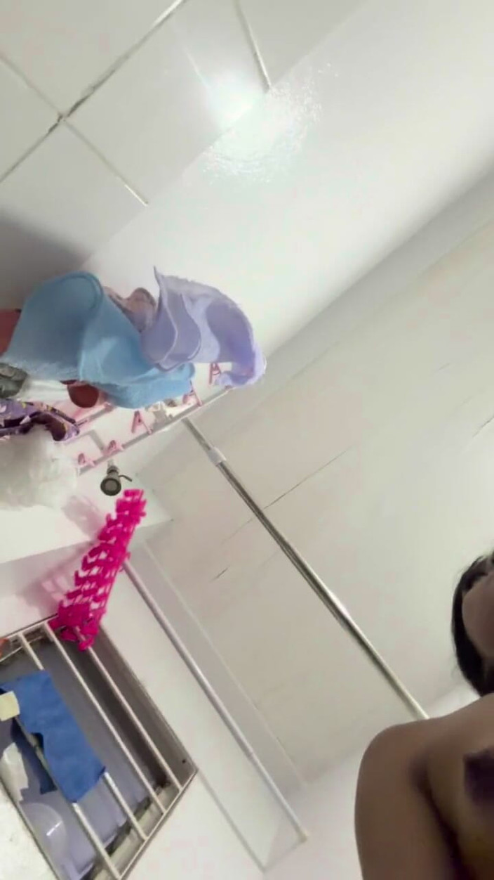 Alora: Váš malý trans má velké tajemství