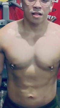 Pinoy Muscle Twink Se Masturba Después De Hacer Ejercicio Incl.pezón