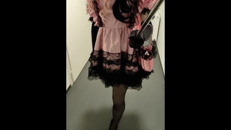 gtwien: ハイヒールとフラッシュを履いて散歩する弱虫女装家