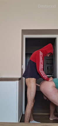 Honza senza preservativo sborrata anale gay dentro il culo paffuto del papà