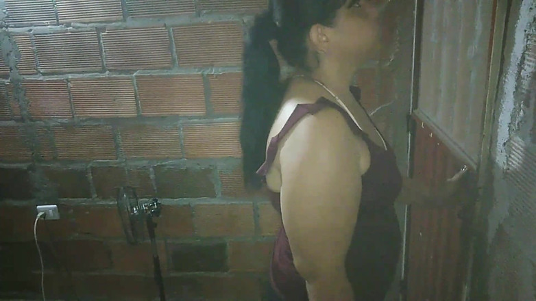 Adribella69: El Amigo De Mi Marido Vino a Gobernar La Pipa...