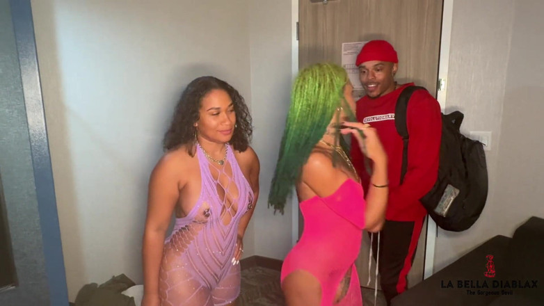 LaBellaDX: Takas sistemi 3'lü grup seks ft. wetkittycity ve musa phoenix