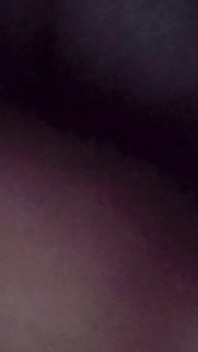 Yalnız azgın travesti büyük zenci yarağı dildo alıyor