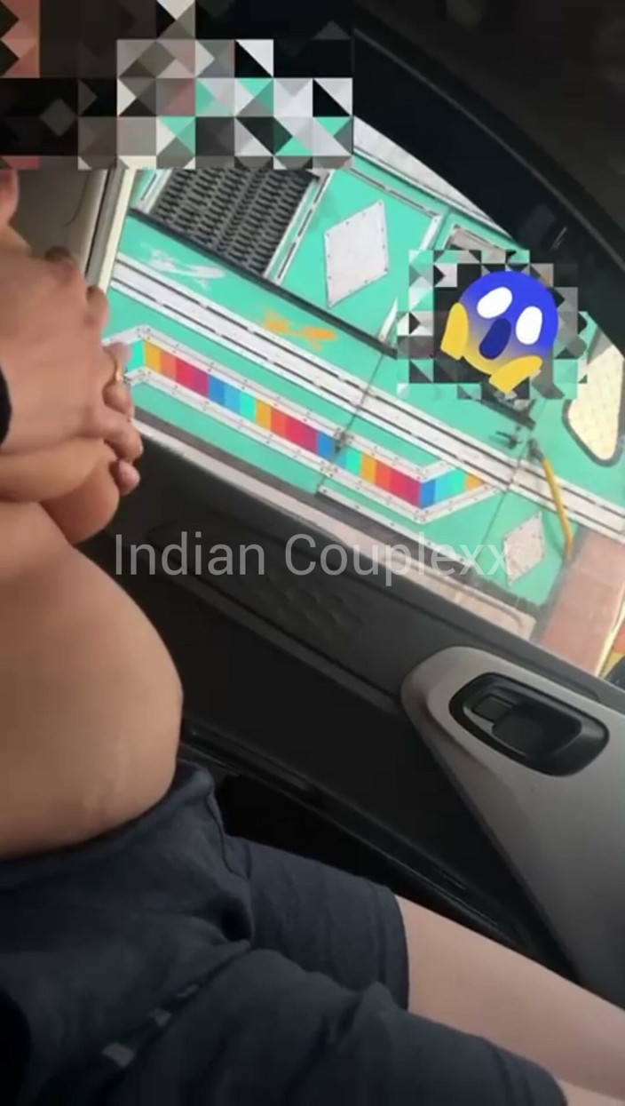 Indian Couplexx: Soție desi sex cu șoferi de camion în mașină