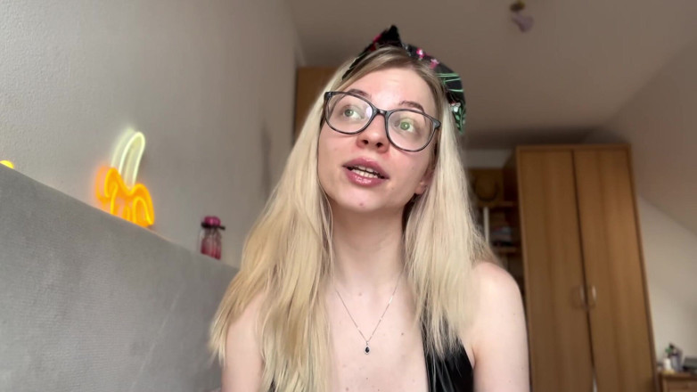 Goddess_Bella_Rae: Cara Layan Dia Seperti Objek - Femdom