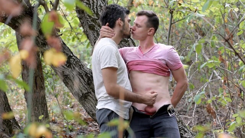 Laur Balaur Production: Kubo takes his bottom Russian slut from behind fucking him...