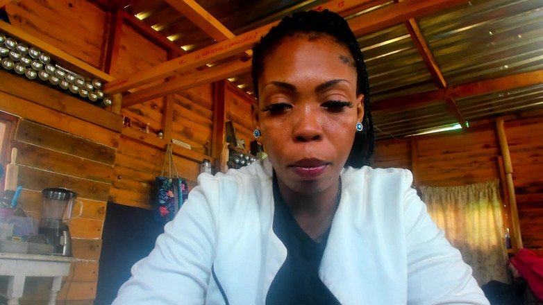 AnalEbony: Gerente de rpg com bunda grande dando entrevista para funcionário...