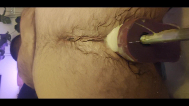PoppaPig: Hairy Bear Fuck Machine