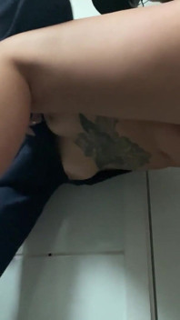 Sex amator în baie cu fiica vitregă