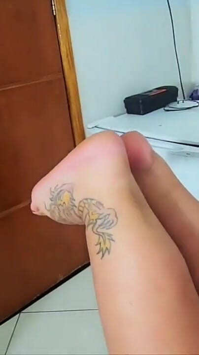 Mary Jhuana: Bbw bị Turbinada bú chân bởi nô lệ