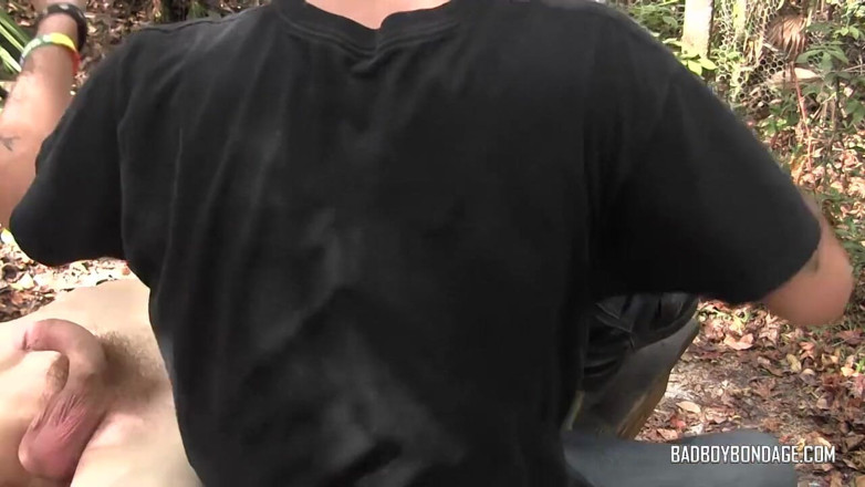 Bad boys bootcamp: 2 twinks para que ryann los use. Parte 1