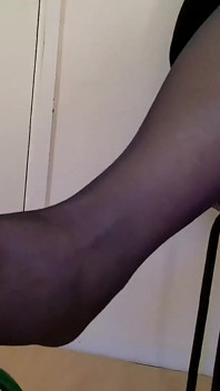 Dangling and Shoeplaying in Green Open Heels
