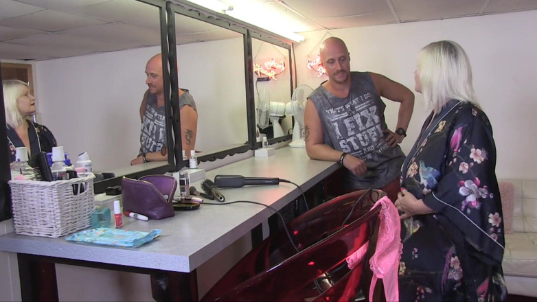 Lacey Starr productions: Paskamer neukpartij