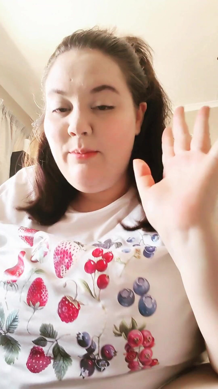 Aliceqii: 第一人称视角 巨乳保姆想要做爱