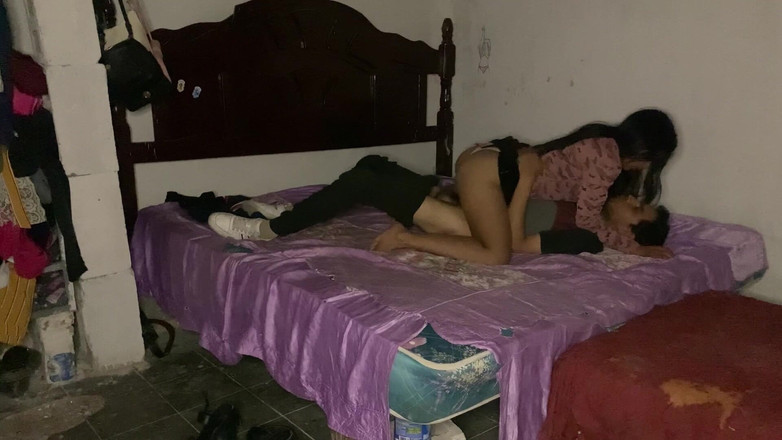 Angelhotmex: Follando a Mi Vecina Mexicana 18 años - Angelhotmex