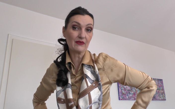 Lady Victoria Valente: Дивіться, як дрочити в офісі вашого боса під час обідньої перерви, інструкція з дрочки, леді Вікторія Валенте