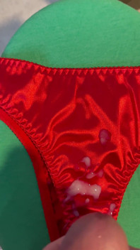 Leche en las bragas de la esposa 15