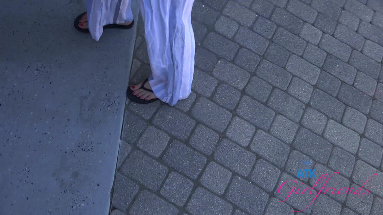 Classic ATK Girlfriends: Virtuální datum