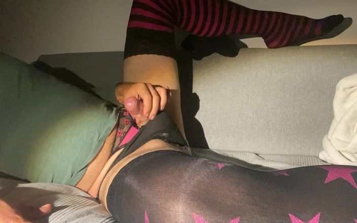 Leasexycd: Leasexycd sonunda evde yalnız