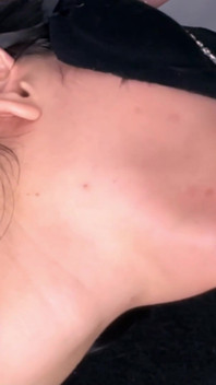 O ploaie abundentă de spermă în gura mea.