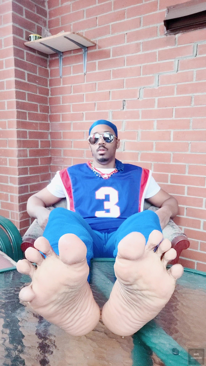 Soft Soleman: Je Remue Et Froisse Mes Pieds Masculins (2025)