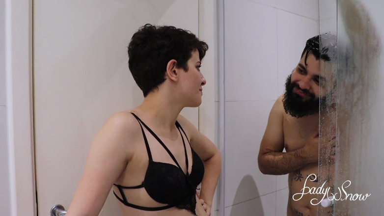 Lady Snow Brasil: Fucking the Ass of Two Young Babes in a Threesome