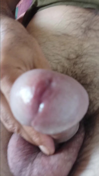 Morning Boner and Masturbation, the Penis Breaks Out of Your Hand