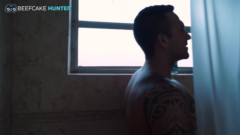 Beefcake Hunter: Beefcake Sandro Fucks Good