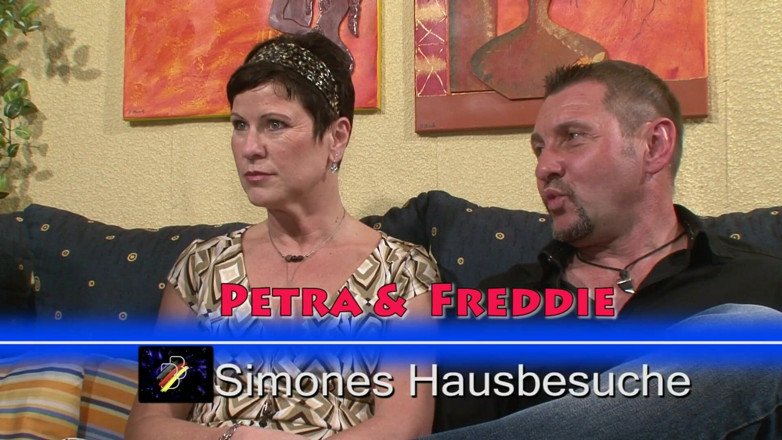 BB video: Simone lubi otrzymywać zmysłowe wizyty w trójkącie