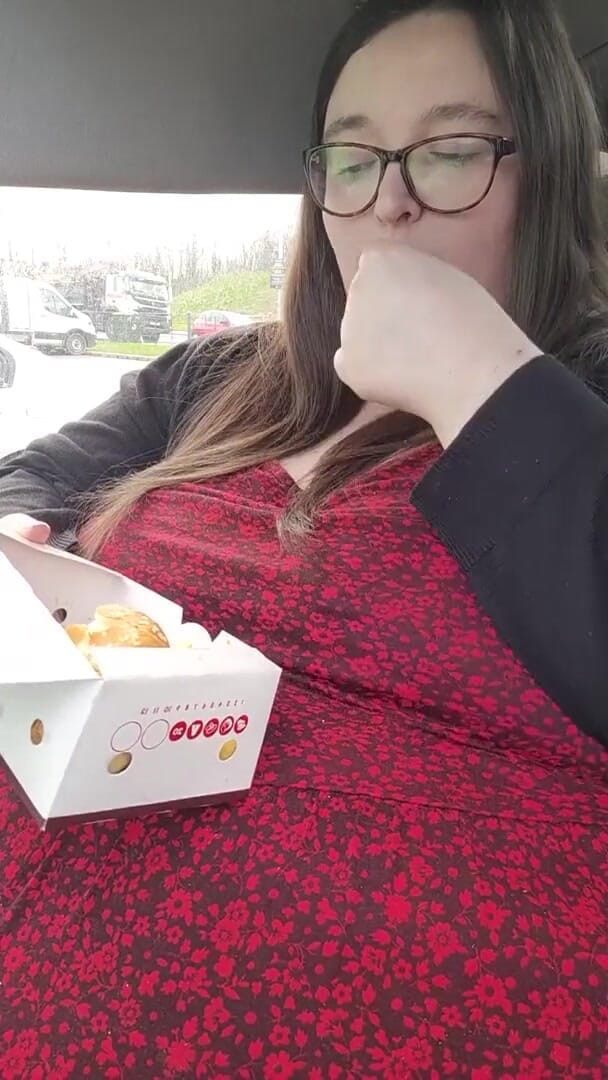 SSBBWLadyBrads: More stuffing for the loving