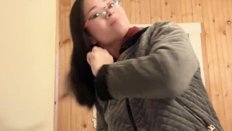 sweethanajapanese: Sikanie małej cipki owłosionej w Moring