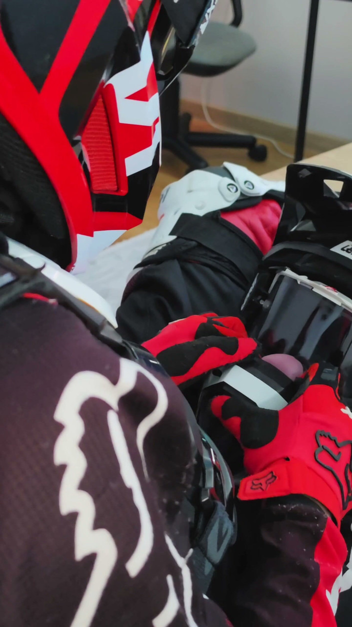 Sneakersmax98: Naughty Biker Cums on Mx Helmet