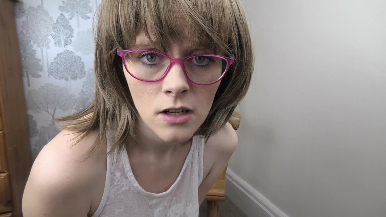Sydney Harwin: Dumb stepsister