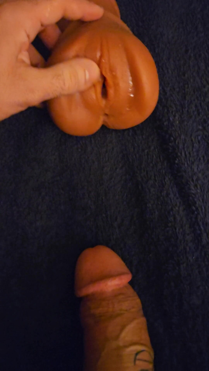 E the Long Dick Daddy: Allargo questa figa tascabile