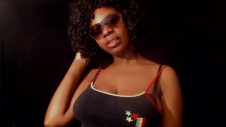 The Goddess Simone: Bubbelgummi fetisch dyrkan