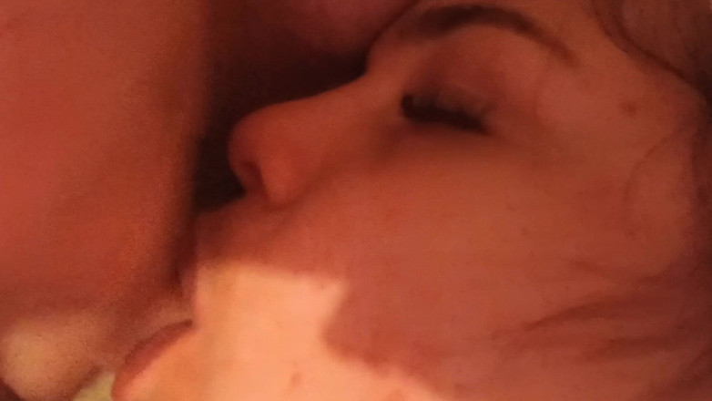 Ionut899: De hele nacht met lul in mijn mond en sperma...