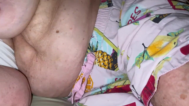 Aunt Ann: Twoja ojczym Ann błaga, a następnie żąda, abyś zakrył jej dojrzałe...